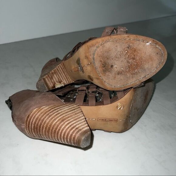 Vince Camuto Elanso Gladiator Strappy Sandals - Picture 14 of 17